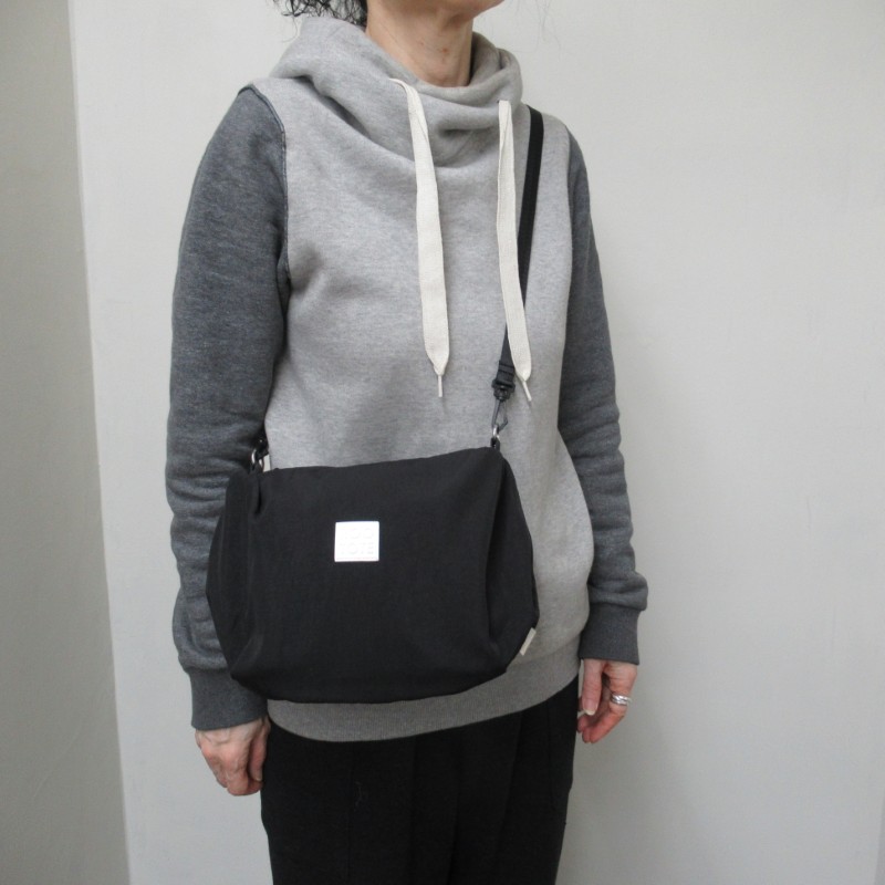 ROOTOTE ルートート  LT. サコッシュ. ルミエ－B /BK05